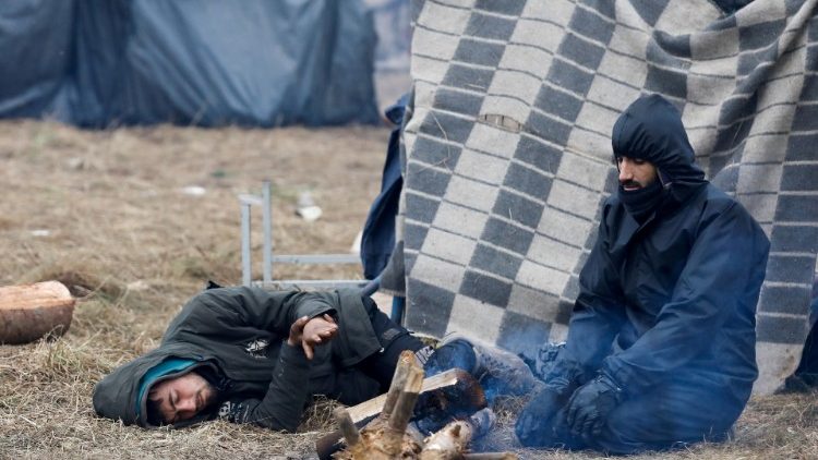 Migranti pri bieloruskej hranici s Poľskom