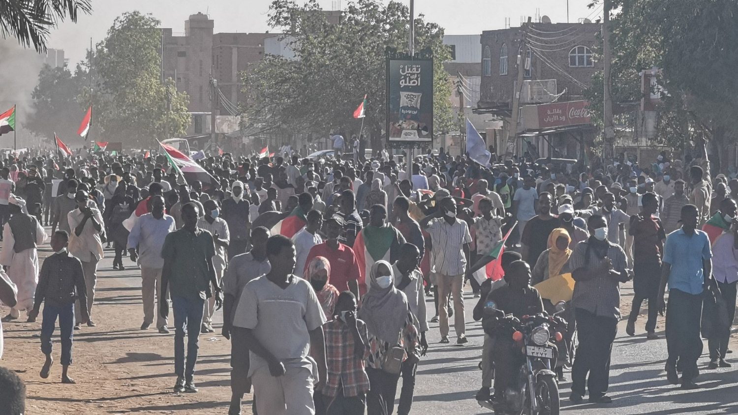 Para pengunjuk rasa menyerukan pemulihan pemerintahan sipil di Sudan