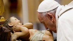 Папа падчас св. Імшы ў Ноч Божага Нараджэння