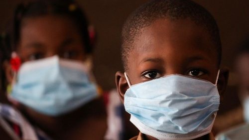 Il futuro dipende anche da come verranno affrontate le sfide economiche e sociali in tempo di pandemia (Reuters/Luc Gnago)
