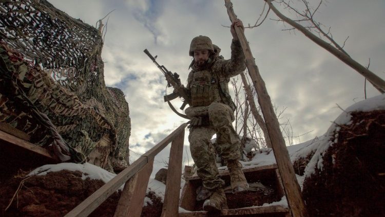 러시아와 우크라이나 국경에서 고조되는 군사적 긴장