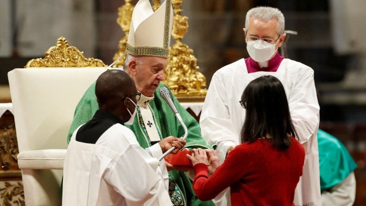 Az Isteni Ige vasárnapján Ferenc pápa lektori és katekéta küldetést adott nőknek és férfiaknak egyaránt       