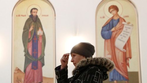 Pope appeals for peace in Ukraine as threat of war looms