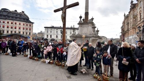Ukraine: François renouvelle son appel à une trêve de Pâques