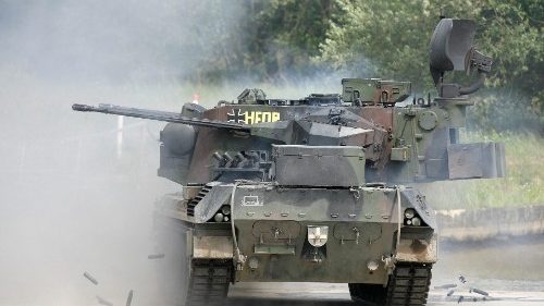  Germany to supply Ukraine with Gepard antiaircraft tanks of the German armed forces Bundeswehr for first time