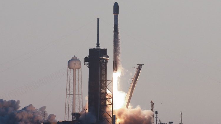 Старт ракеты-носьбіта Falcon 9. Ілюстрацыйнае фота