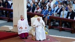 Papež Frančišek med homilijo pri zahvalni maši na Trgu sv. Petra ob sklepu X. svetovnega srečanja družin.