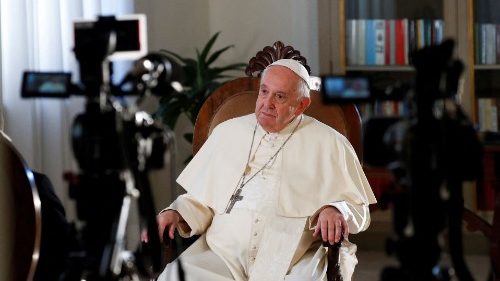 El Papa anuncia que nombrará a dos mujeres en el Dicasterio de los Obispos