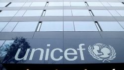ജനീവയിലെ UNICEF ലോഗോ.