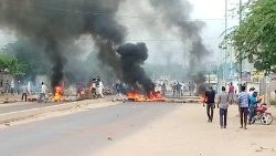 Des manifestants à N'Djaména, la capitale du Tchad, le 20 octobre 2022.