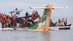 Rescuers attempting to recover the passenger plane that crashed into Lake Victoria in Bukoba, Tanzania, on Sunday.