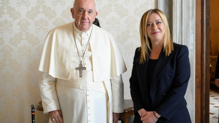 Papst und Giorgia Meloni