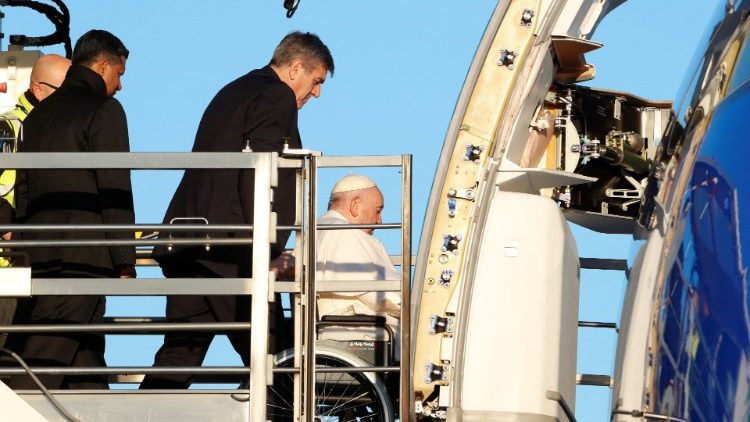 
                    Pope Francis departs for DR Congo, South Sudan visit
                
