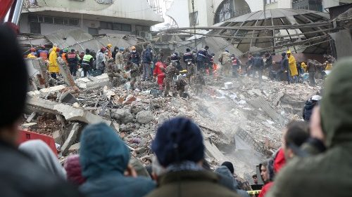 Le Pape prie pour les victimes du séisme dévastateur en Turquie et en Syrie