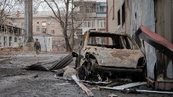 Ucraina, un'immagine di distruzione a Bakhmut