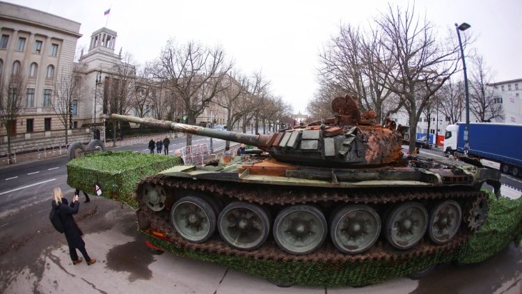 Panzer bei einer Demo in Berlin an diesem Freitag