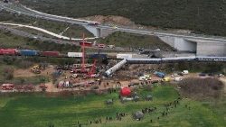 旅客列車と貨物列車の衝突事故現場　2023年3月1日　ギリシャ中部ラリサ近郊