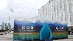 A vízről tartott ENSZ-konferencia reklámja New Yorkban