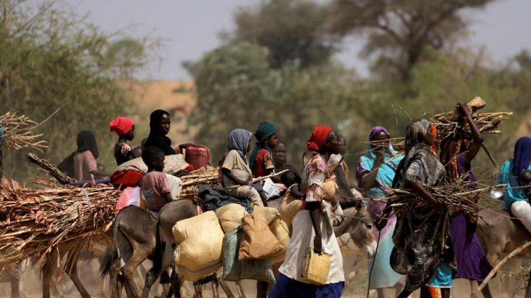 Populações em fuga do conflito no Sudão