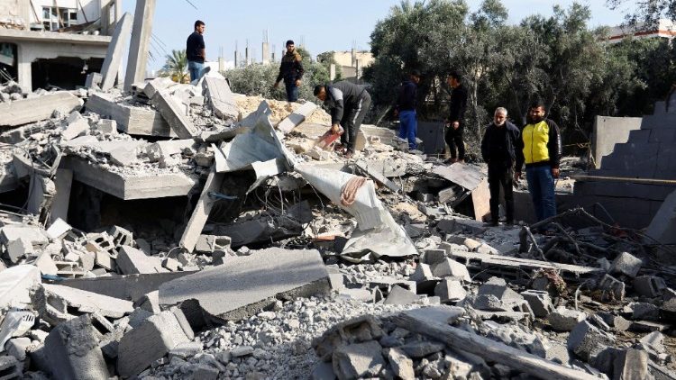 O resultado do bombardeio israelense em Gaza. O apelo do Papa para o fim da violência