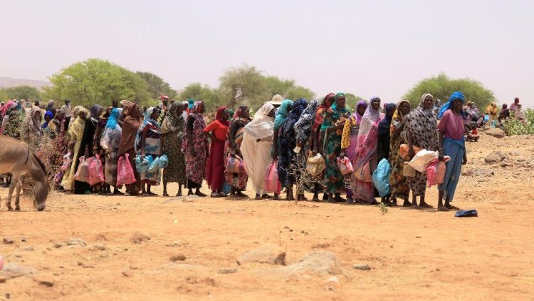 Sudanese refugees seek safety in Chad