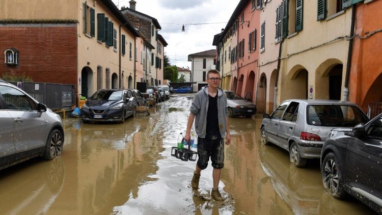 Översvämningar i Italien. Påvens kondoleanser 
