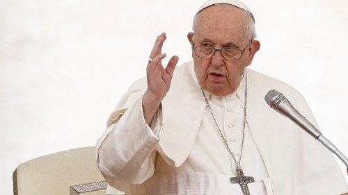 Papst: Bei Sedisvakanz bleibt Generalrevisor im Amt