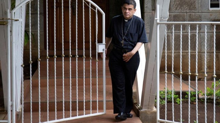 FILE PHOTO: Nicaraguan Catholic Bishop Alvarez freed, talks going on - source