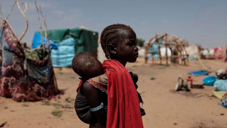 Fleeing Sudanese seek refuge in neighbouring Chad.