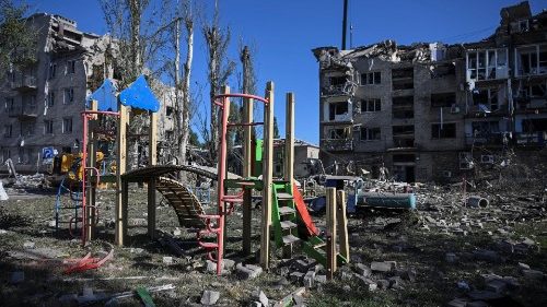 edifícios residenciais danificados por um ataque de míssil russo, em meio ao ataque da Rússia à Ucrânia, em Pokrovsk, região de Donetsk, Ucrânia, 8 de agosto de 2023. REUTERS/Viacheslav Ratynskyi