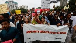 Pakistan: Kundgebung für den Schutz junger Frauen aus religiösen Minderheiten vor Zwangsehen und -Konversionen