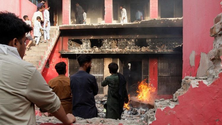 巴基斯坦教堂被纵火