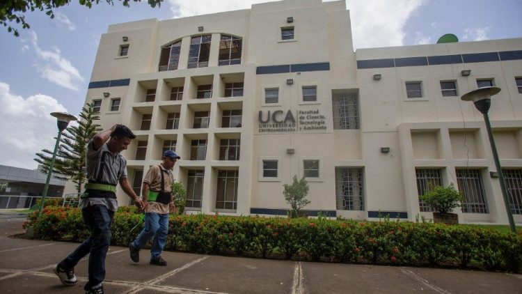  मनागुआ में जेसुइट संचालित शीर्ष विश्वविद्यालय, निकारागुआ की सरकार द्वारा जब्त 