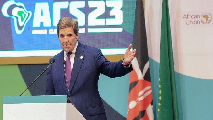 Mwakilishi Maalum John Kerry wa Marekani akihutubia Septemba 5 katika Mkutano wa Tabianchi huko Nirobi Kenya
