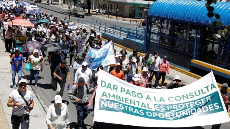 Manifestación ambientalista en Quito, Ecuador
