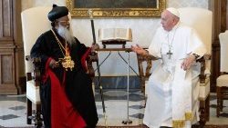 Ferenc pápa és III. Mathews Baselios Marthoma szír-malankár ortodox katholikosz 