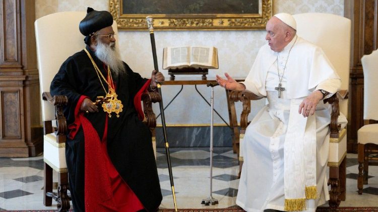 Ferenc pápa és III. Mathews Baselios Marthoma szír-malankár ortodox katholikosz 