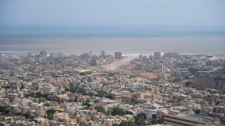 A líbiai Derna a pusztító vihar után