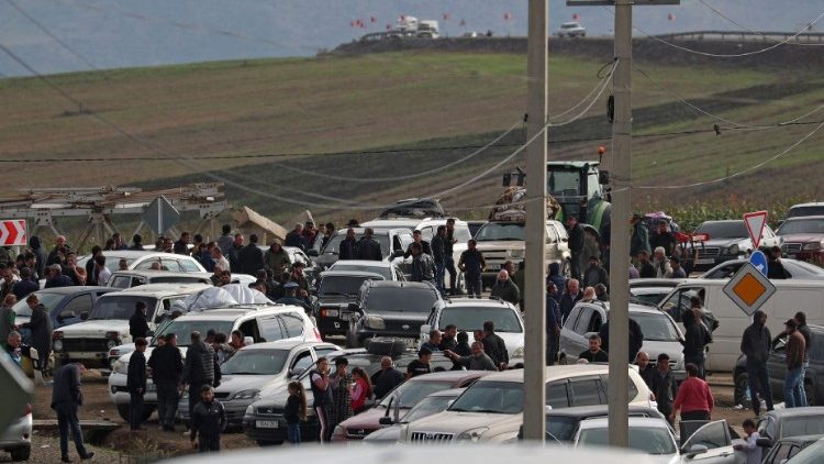 Refugees from Nagorno-Karabakh arrive in Kornidzor