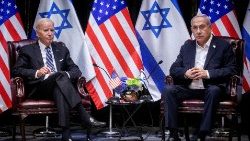 Il presidente Usa Joe Biden incontra il premier israeliano Benjamin Netanyahu a Tel Aviv (REUTERS)