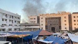 फिलीस्तीन के अल शिफा अस्पताल में इस्राएल द्वारा हमला