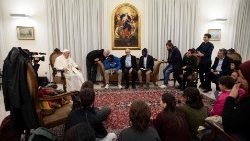 Pope Francis meets with Mbengue Nyimbilo Crepin and delegation from the Mediterranea Saving Humans (17 November 2023)