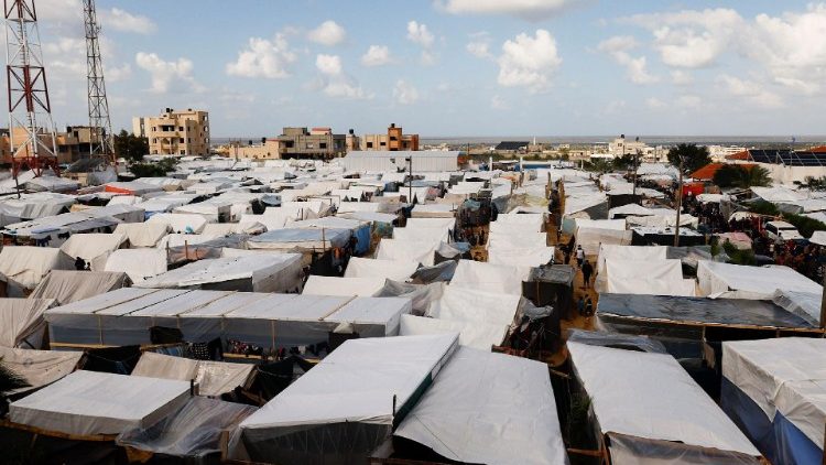 Geflüchtete Palästinenser in einem Camp im Süden des Gazastreifens