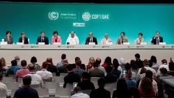 صحيفة أوسيرفاتوريه رومانو تنشر مقالاً للكاردينال شيرني بعنوان "دبي ٢٠٢٣: هل هو النداء الأخير من أجل المناخ؟"