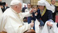 Papież Franciszek na audiencji dla Włoskiego Krajowego Związku Transportu Chorych do Lourdes i Sanktuariów Międzynarodowych, 14 grudnia 2023 r.