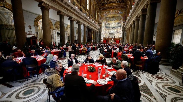 A Santa Maria Maggiore il pranzo di Natale organizzato dalla Comunità di Sant'Egidio