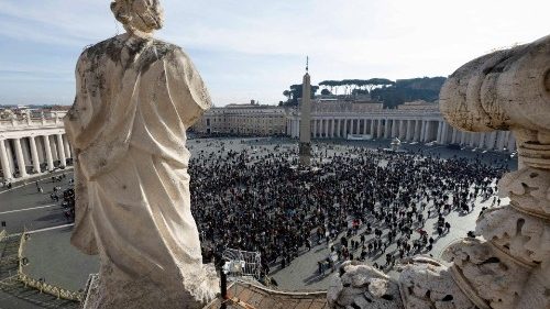 El Papa: La guerra es un crimen contra la humanidad, hay que educar a la paz