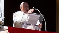 Pope Francis leads Angelus prayer at Vatican