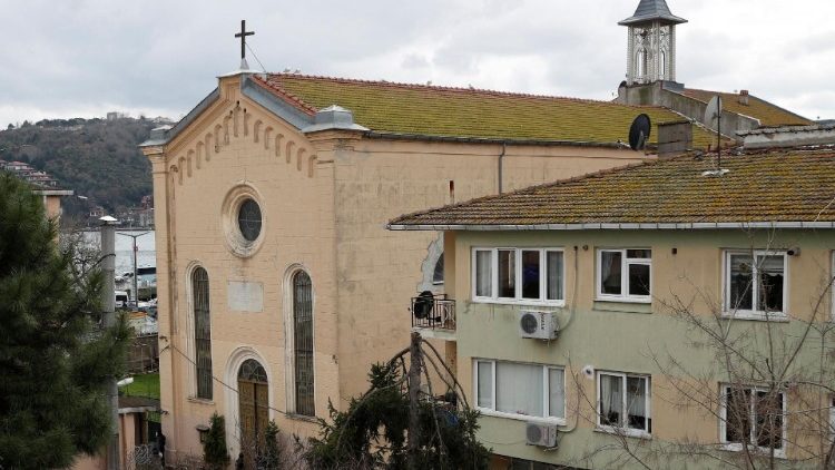 La chiesa colpita a Istanbul