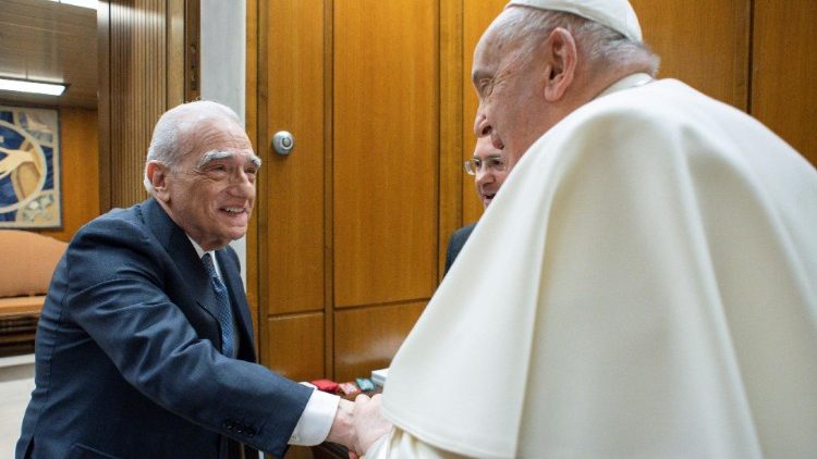 Papa Francesco e Martin Scorsese durante l'incontro di oggi